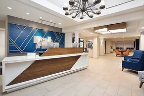 Holiday Inn Express Hotel & Suites Grand Rapids-North by IHG