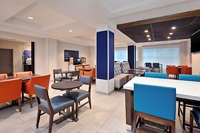 Holiday Inn Express Hotel & Suites Grand Rapids-North by IHG