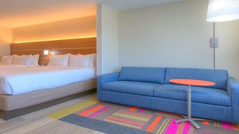 Holiday Inn Express Hotel & Suites Mount Pleasant by IHG