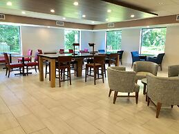 Holiday Inn Express Hotel & Suites Great Barrington by IHG