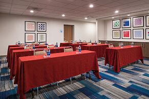Holiday Inn Express Hotel & Suites Tampa-Anderson Rd/Veteran by IHG