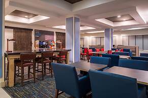 Holiday Inn Express Hotel & Suites Tampa-Anderson Rd/Veteran by IHG