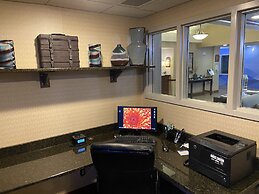 Holiday Inn Express Hotel & Suites Grand Forks by IHG