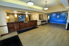 Holiday Inn Express Hotel & Suites Grand Forks by IHG