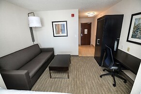 Holiday Inn Express Hotel & Suites Grand Forks by IHG