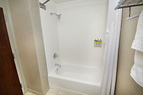Holiday Inn Express Hotel & Suites Grand Forks by IHG