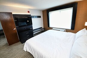 Holiday Inn Express Hotel & Suites Grand Forks by IHG