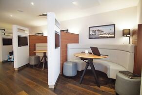 Courtyard by Marriott Glasgow Airport