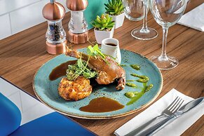 Courtyard by Marriott Glasgow Airport