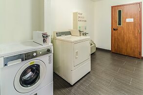 Holiday Inn Express & Suites Vinita by IHG