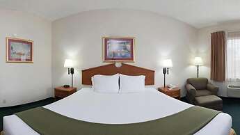Holiday Inn Express & Suites Vinita by IHG