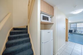 Oaks The Entrance Waterfront Suites