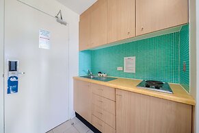 Oaks The Entrance Waterfront Suites