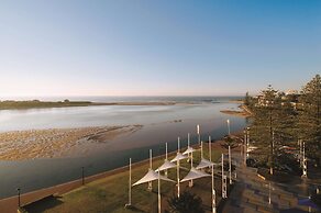 Oaks The Entrance Waterfront Suites