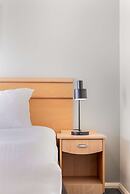 Oaks The Entrance Waterfront Suites