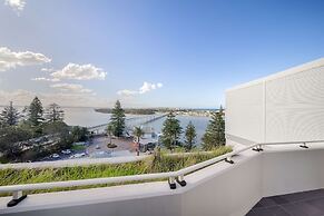 Oaks The Entrance Waterfront Suites