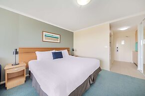 Oaks The Entrance Waterfront Suites