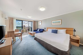 Oaks The Entrance Waterfront Suites