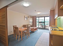 Oaks The Entrance Waterfront Suites