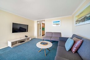 Oaks The Entrance Waterfront Suites