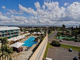 Oaks The Entrance Waterfront Suites