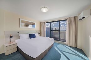 Oaks The Entrance Waterfront Suites