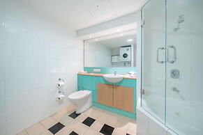 Oaks The Entrance Waterfront Suites