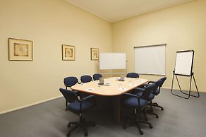 Oaks The Entrance Waterfront Suites