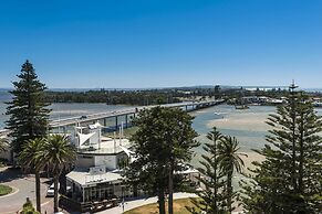 Oaks The Entrance Waterfront Suites