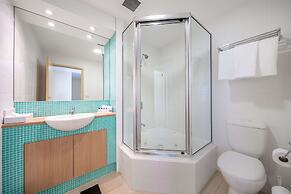 Oaks The Entrance Waterfront Suites