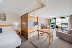 Oaks The Entrance Waterfront Suites