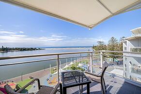 Oaks The Entrance Waterfront Suites