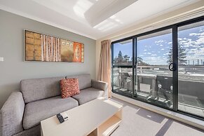 Oaks The Entrance Waterfront Suites