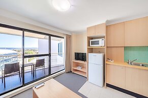 Oaks The Entrance Waterfront Suites