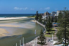 Oaks The Entrance Waterfront Suites