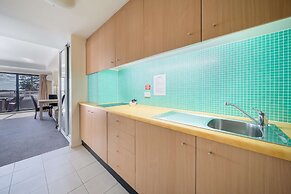 Oaks The Entrance Waterfront Suites