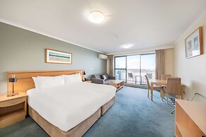 Oaks The Entrance Waterfront Suites