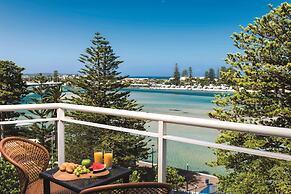 Oaks The Entrance Waterfront Suites