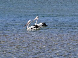 Oaks The Entrance Waterfront Suites