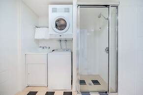 Oaks The Entrance Waterfront Suites