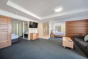 Oaks The Entrance Waterfront Suites