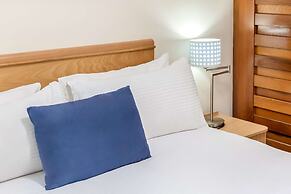 Oaks The Entrance Waterfront Suites