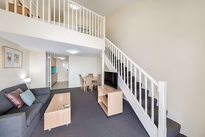 Oaks The Entrance Waterfront Suites