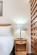 Oaks The Entrance Waterfront Suites