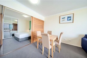 Oaks The Entrance Waterfront Suites