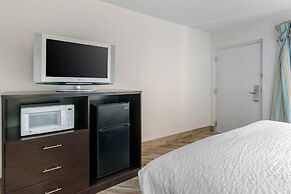 Clarion Inn & Suites Kissimmee-Lake Buena Vista South