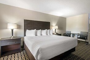 Clarion Inn & Suites Kissimmee-Lake Buena Vista South