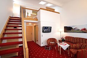 Landhotel Böld and Restaurant Uhrmacher Oberammergau
