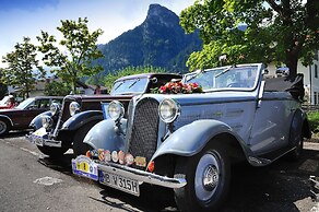 Landhotel Böld and Restaurant Uhrmacher Oberammergau