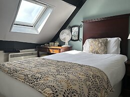 Sleeping Bear Hotel Dorchester